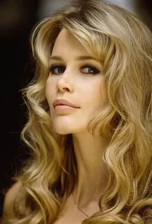 Claudia Schiffer / claudiaschiffer nude photo #0101