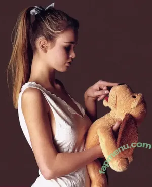 Claudia Schiffer / claudiaschiffer nude photo #0368