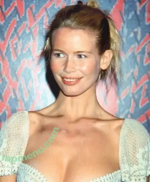 Claudia Schiffer / claudiaschiffer nude photo #0381
