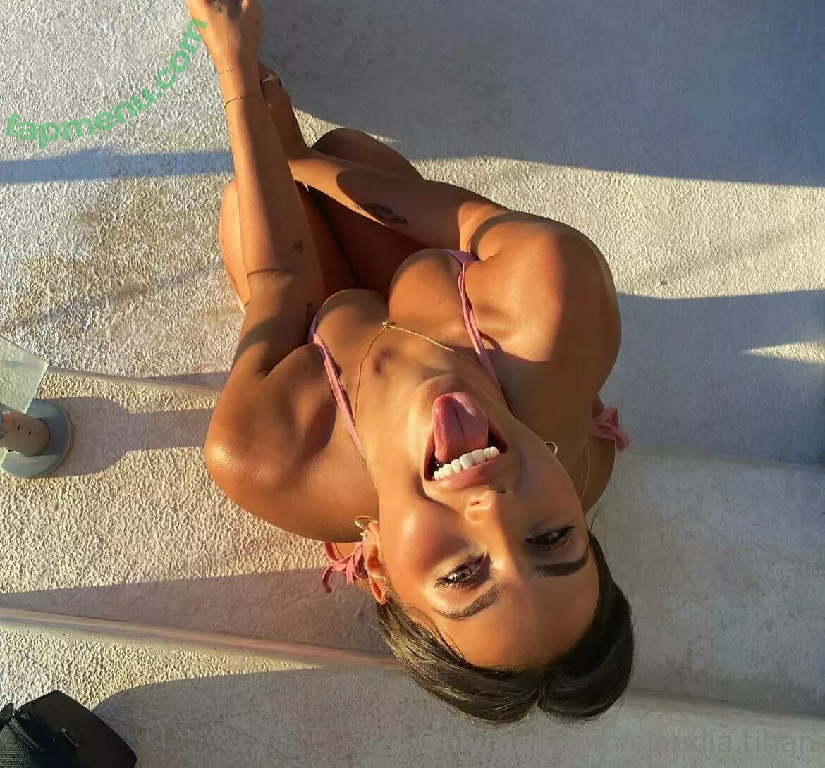 Claudia Tihan nude photo #0355 (claudiatihan)