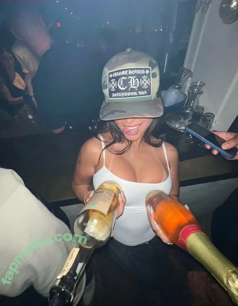 Claudia Tihan nude photo #0564 (claudiatihan)