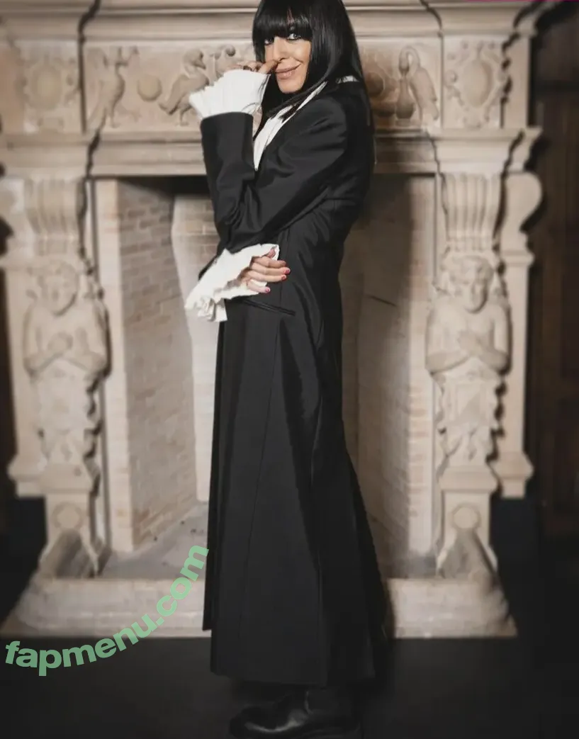 Claudia Winkleman nude photo #0065 (claudiawinkle)