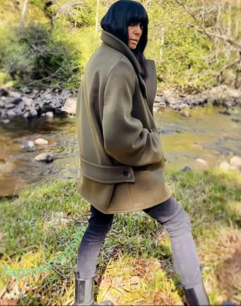 Claudia Winkleman nude photo #0079 (claudiawinkle)