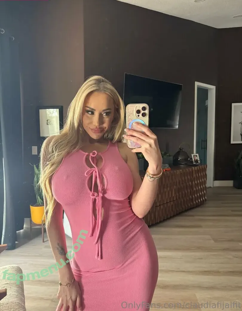 claudiafijalfit nude photo #0001 (theclaudiafijal)