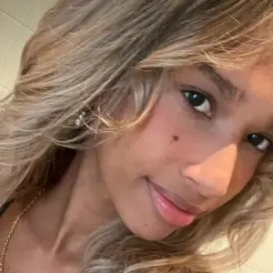 claudiiiiiiiiiaaa / karyreyy / lilyshyyy nude photo #0004