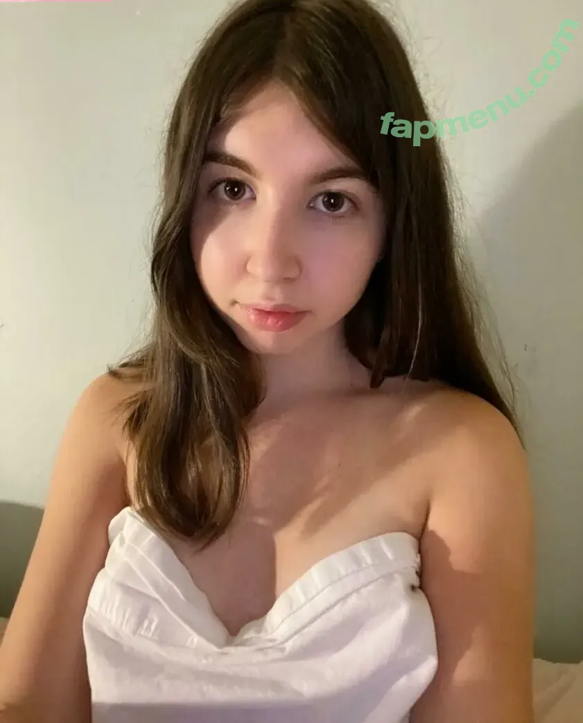 Claumarii nude photo #0009 (Claudicloud)