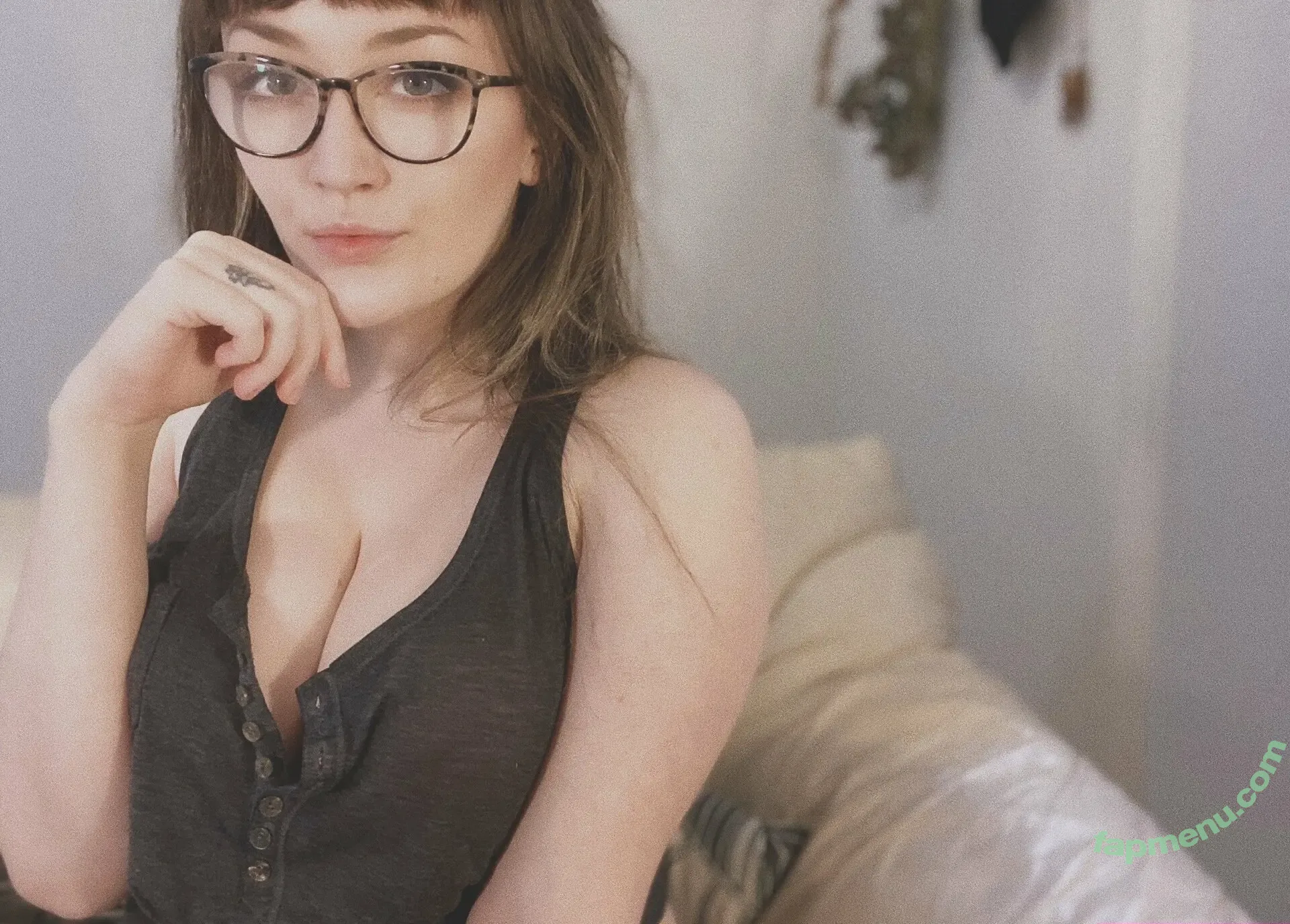 clemfizzfree nude photo #0024 (clemfizzfree)