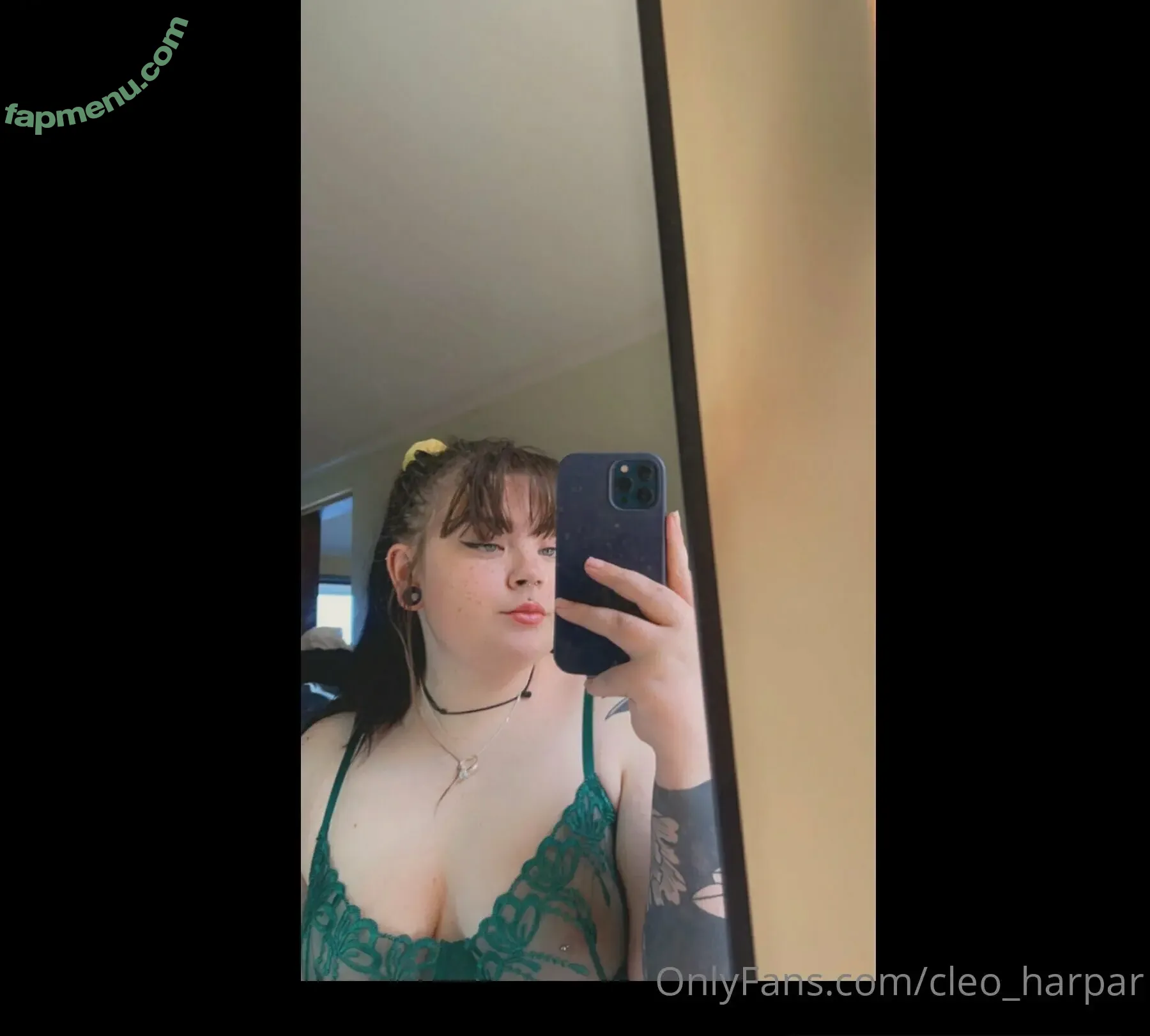 cleo_harpar nude photo #0004 (cleoharper_activewear)