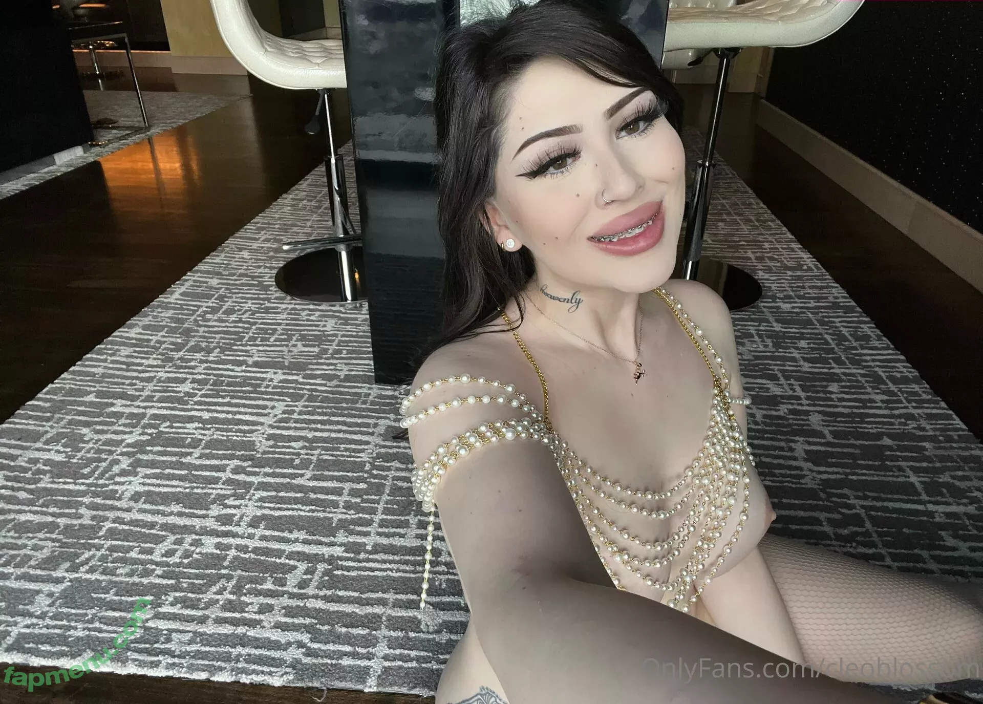 cleoblossom nude photo #0310 (cleoblossomTV / notcleoblossom)