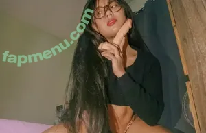Cleomargarette / Cleo.Margarette / peachyalien_ nude photo #0013