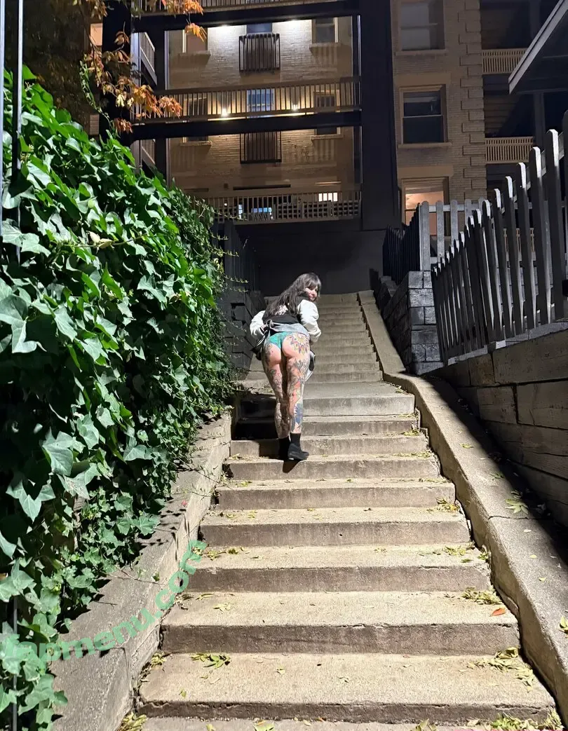 clitylitter nude photo #0002 (clitylitter4.1)
