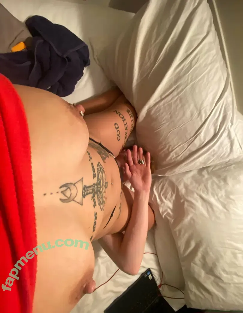 closeupinlove nude photo #0034 (Mollywildmg / Sharharding / _sharharding)