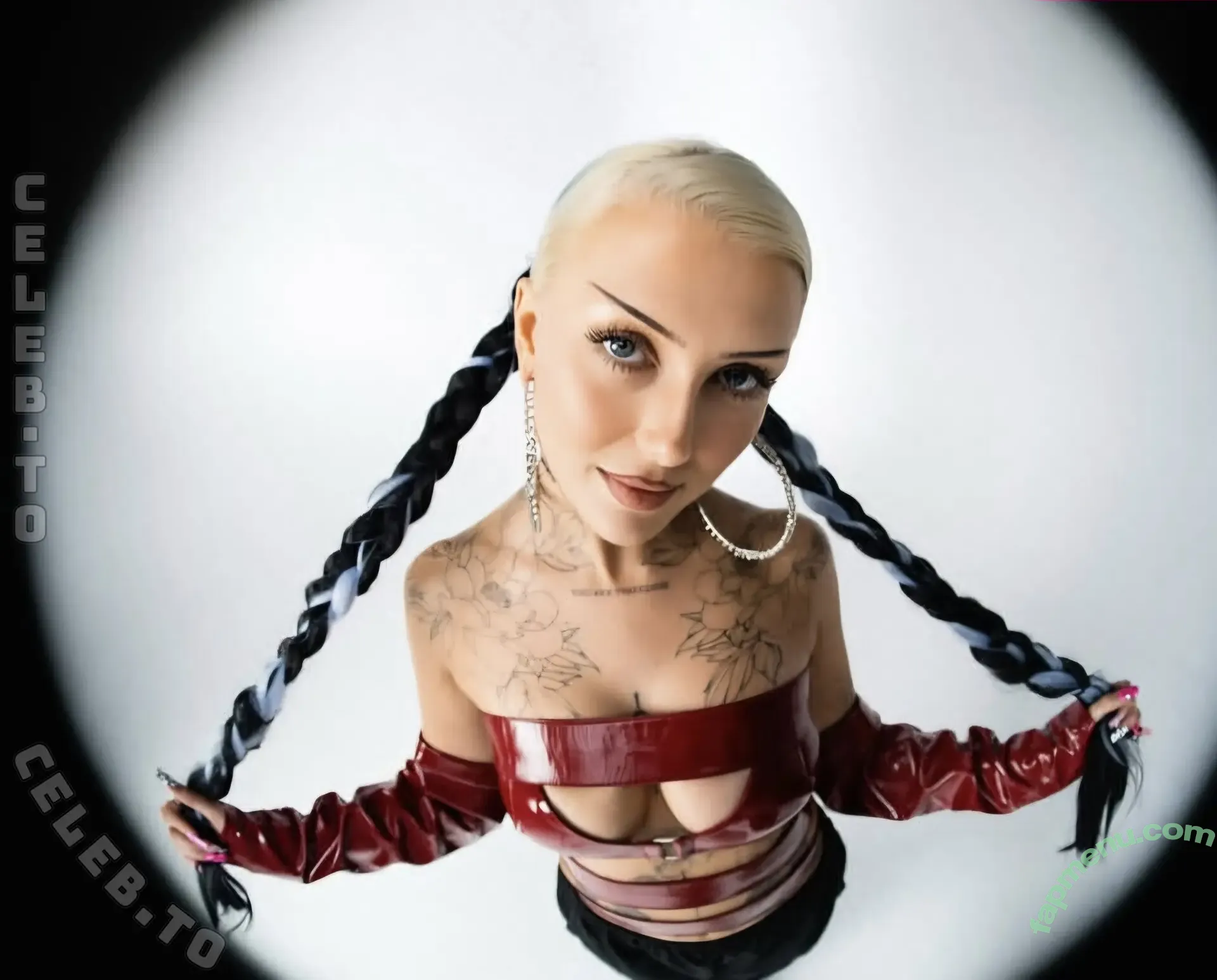 Cloudy DJ nude photo #0036 (cloudy.mp3_)