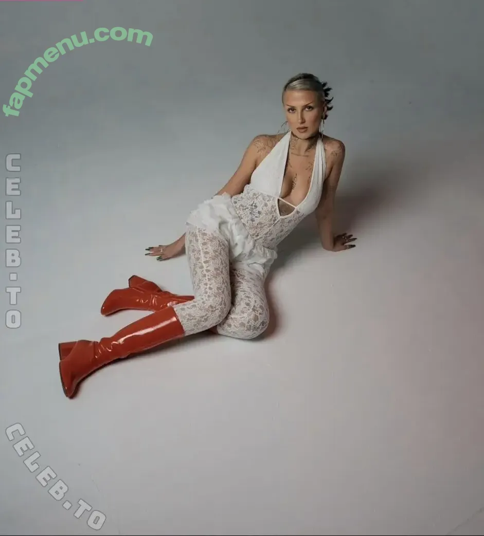 Cloudy DJ nude photo #0040 (cloudy.mp3_)