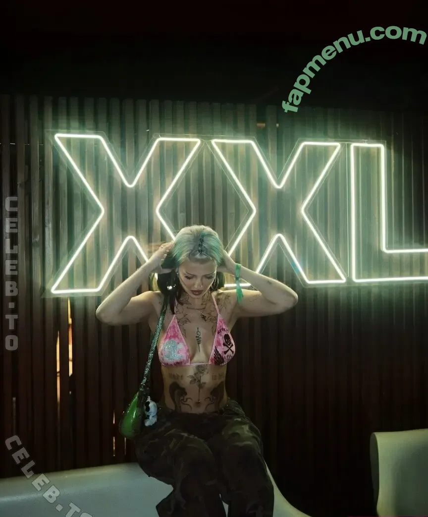 Cloudy DJ nude photo #0082 (cloudy.mp3_)