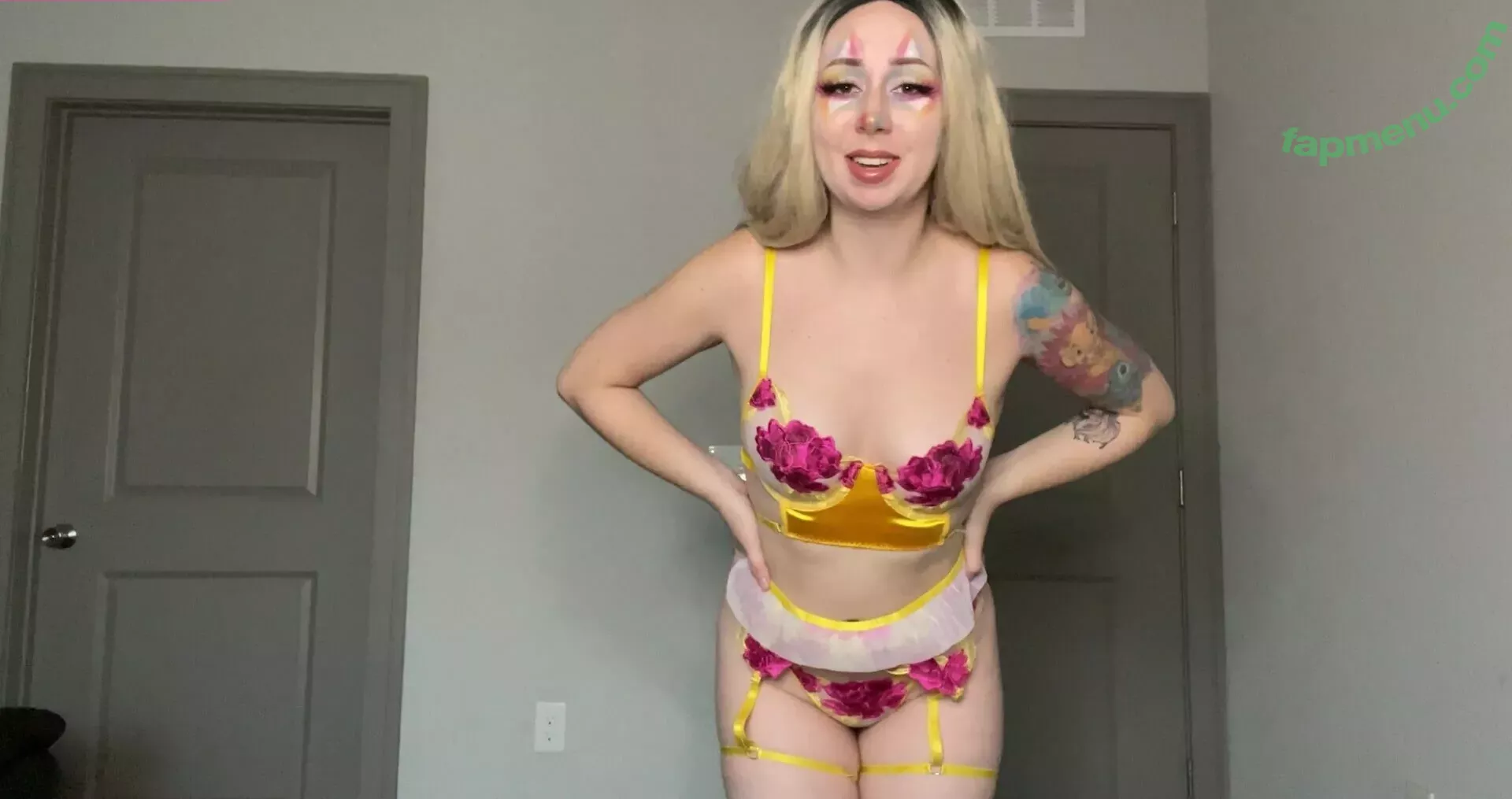 Clown Girls nude photo #0014 (cyberclowngirlsshow / h0rrorwh0re)
