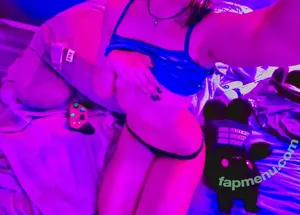 _clowndoll_ / murky_farm_5506 nude photo #0008