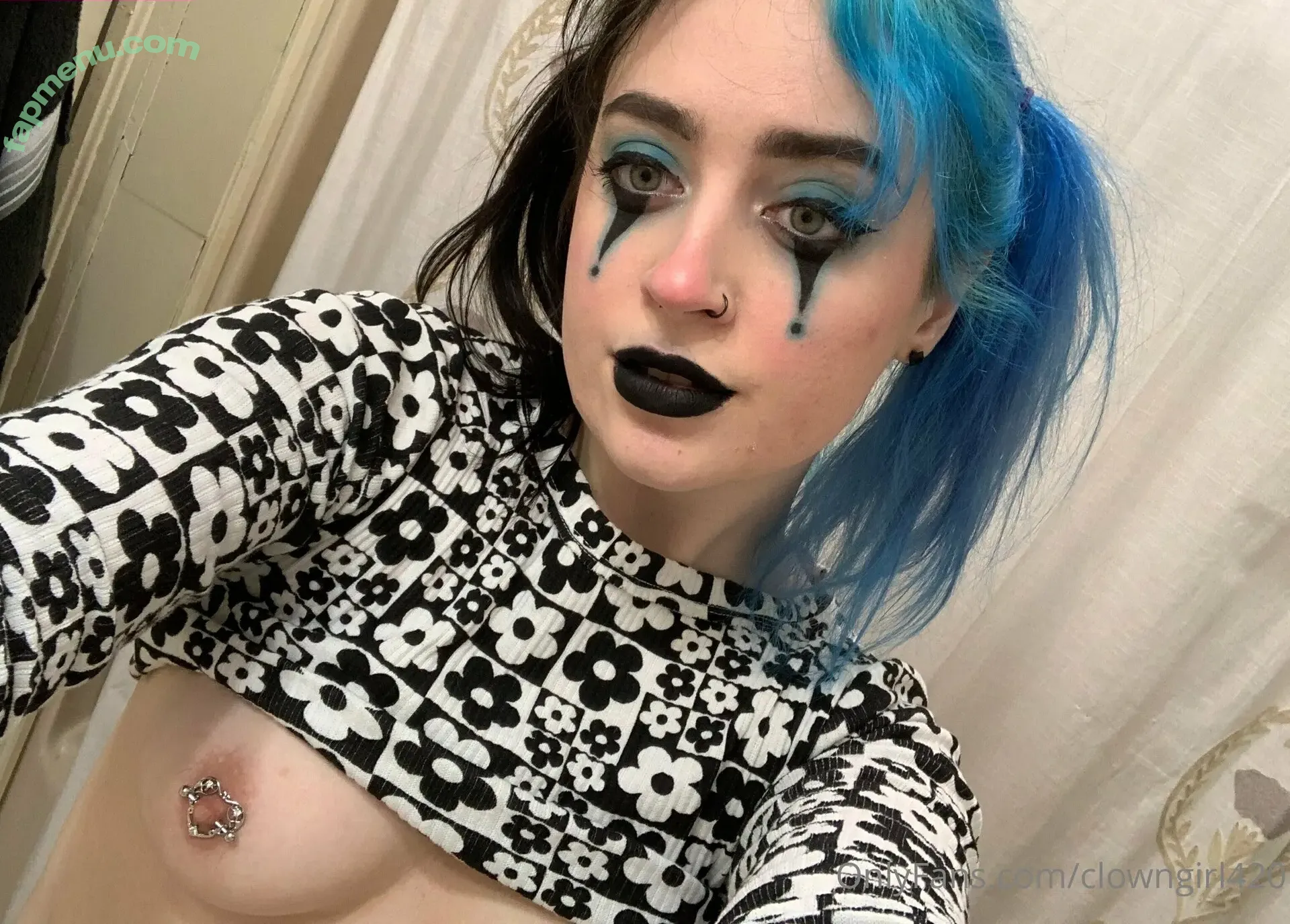 clowngirl420 nude photo #0005 (clowngirl420)
