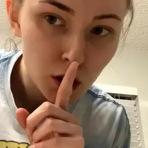 clumsycammer / chatwithbri nude photo #0011