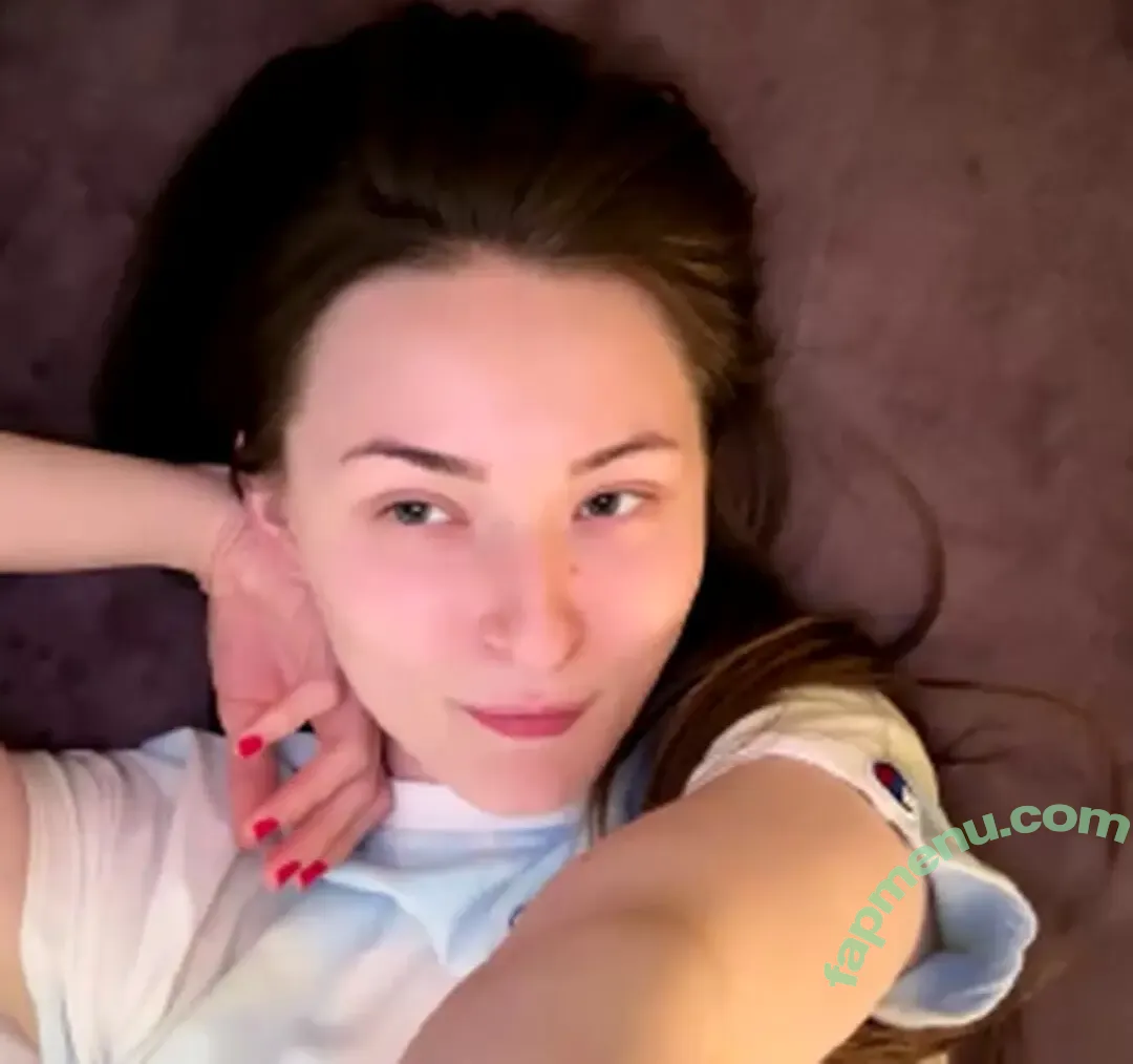 clumsycammer nude photo #0012 (chatwithbri)