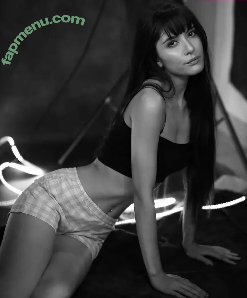Clumsyumsy nude photo #0003 (Clumsyumsy)