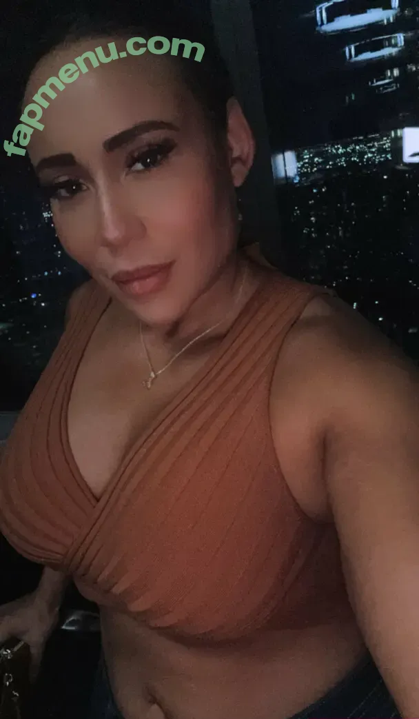 clutchvip nude photo #0010 (drinks_and_where_i_enjoy_them)