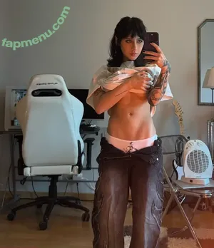 Cmiiu / Ellie nude photo #0214