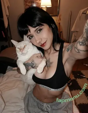 Cmiiu / Ellie nude photo #0226