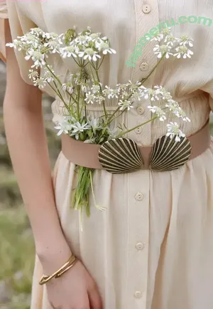  nude photo #0002