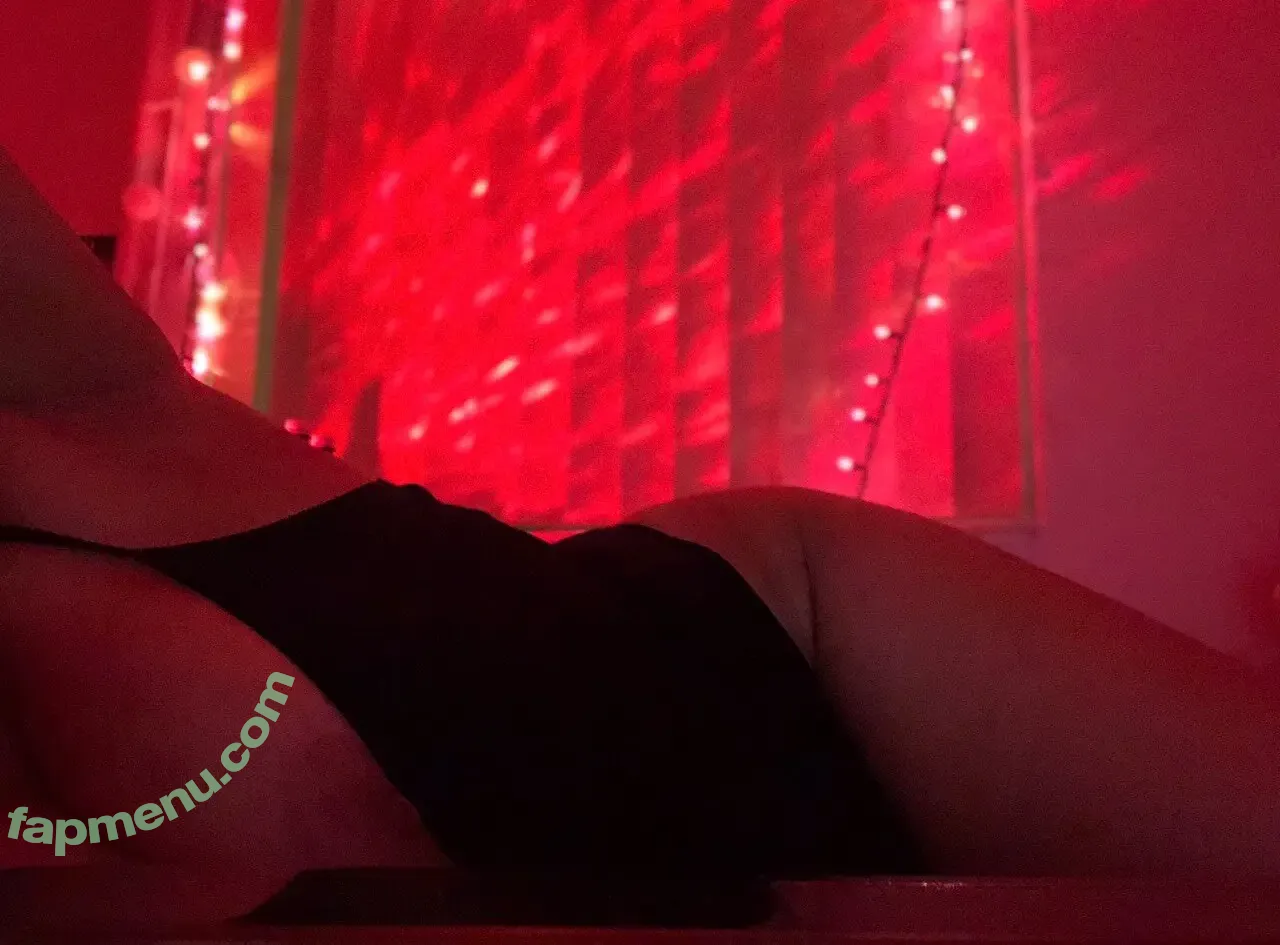 cocainecassi nude photo #0014 (billyvercetti1 / cassiesainsbury / pxassi)