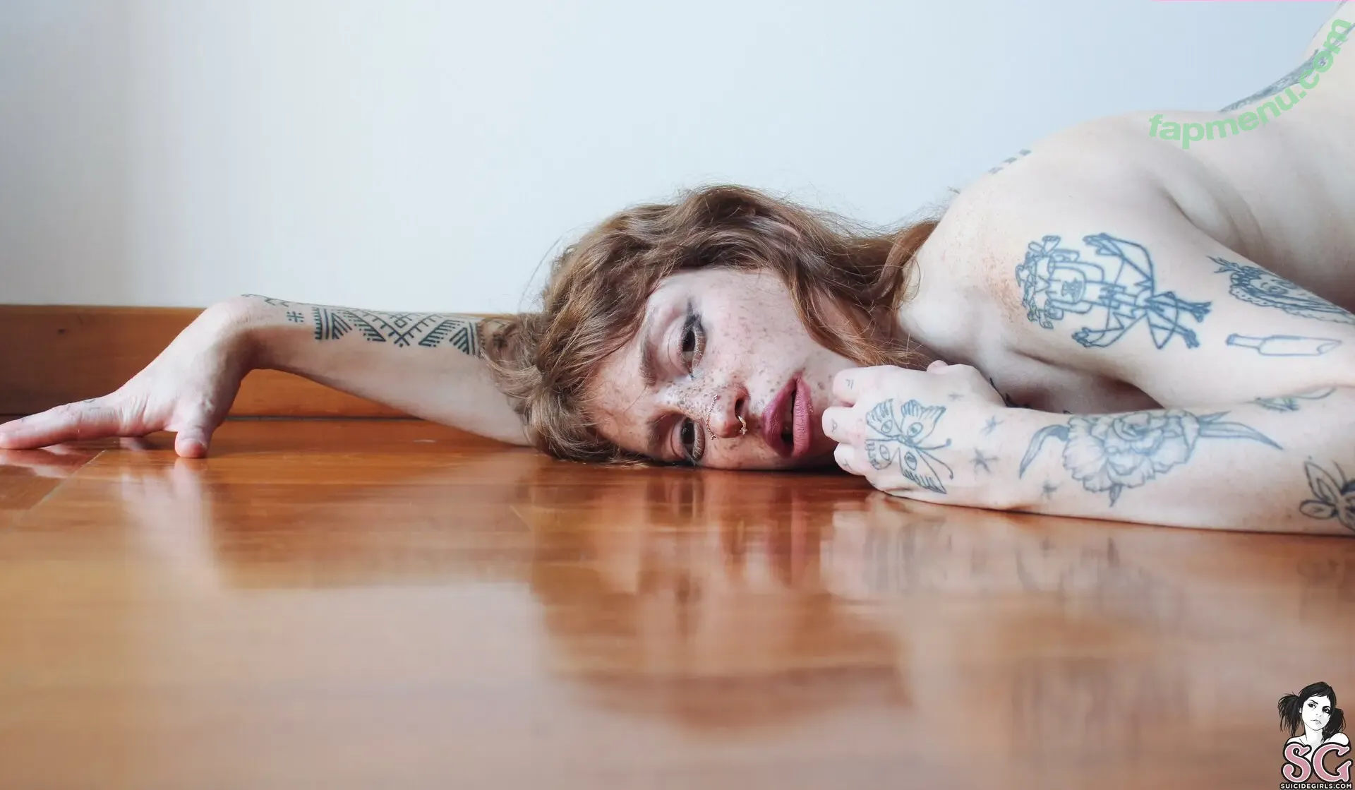 Coccoshark nude photo #0024 (Coccoshark)
