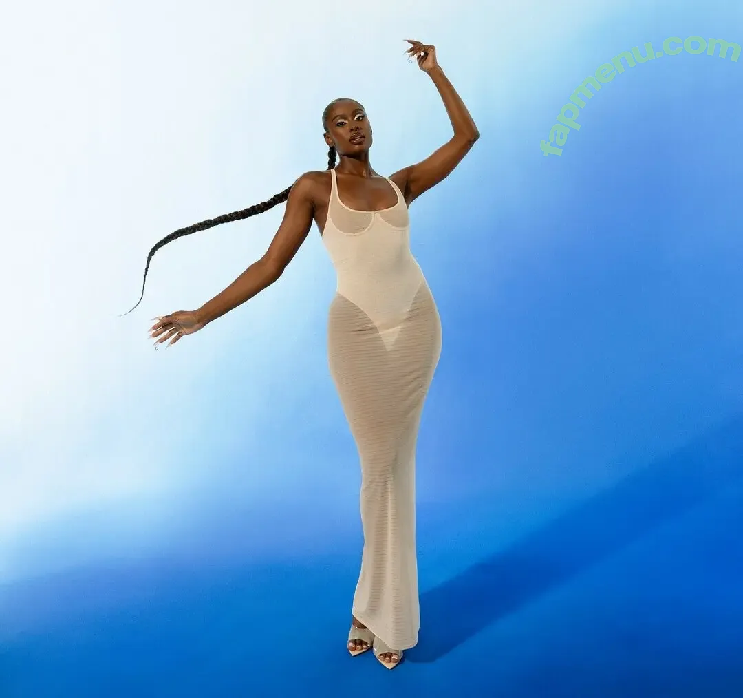 Coco Jones nude photo #0035 (braceface.coco / cocojones)