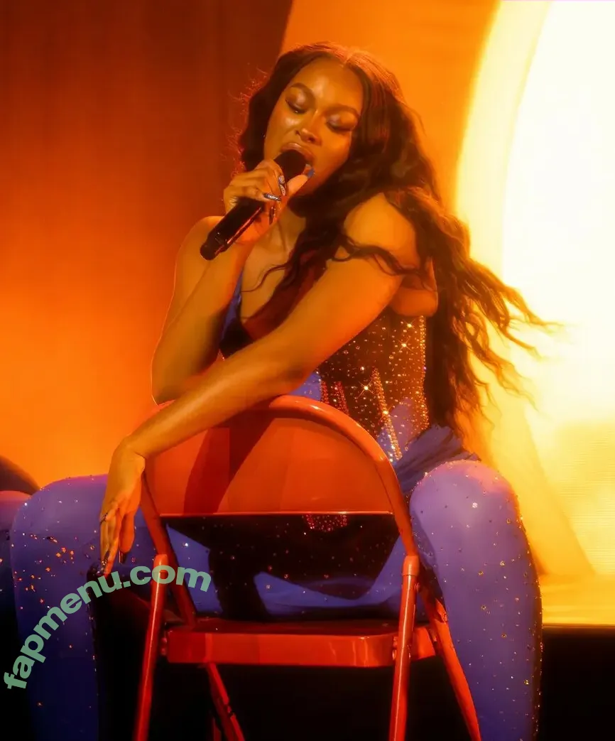 Coco Jones nude photo #0044 (braceface.coco / cocojones)