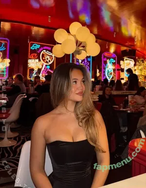 cocobasics / 682275880 / coco.carol nude photo #0079