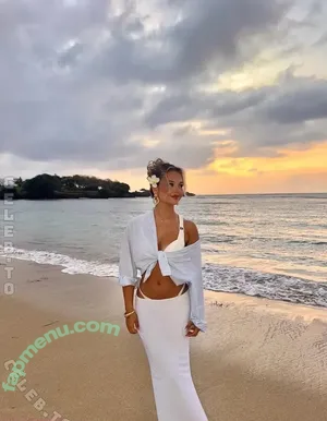 cocobasics / 682275880 / coco.carol nude photo #0089