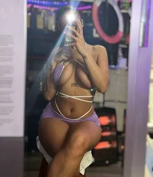 Coffeewlayaa / Thiccc Bikini Barista / coffeewlayaa_ / reinalayaa nude photo #0054