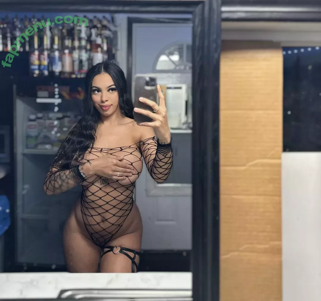 Coffeewlayaa nude photo #0043 (Thiccc Bikini Barista / coffeewlayaa_ / reinalayaa)