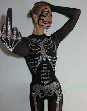 Coffey Sisters / siblingscoffey nude photo #0106