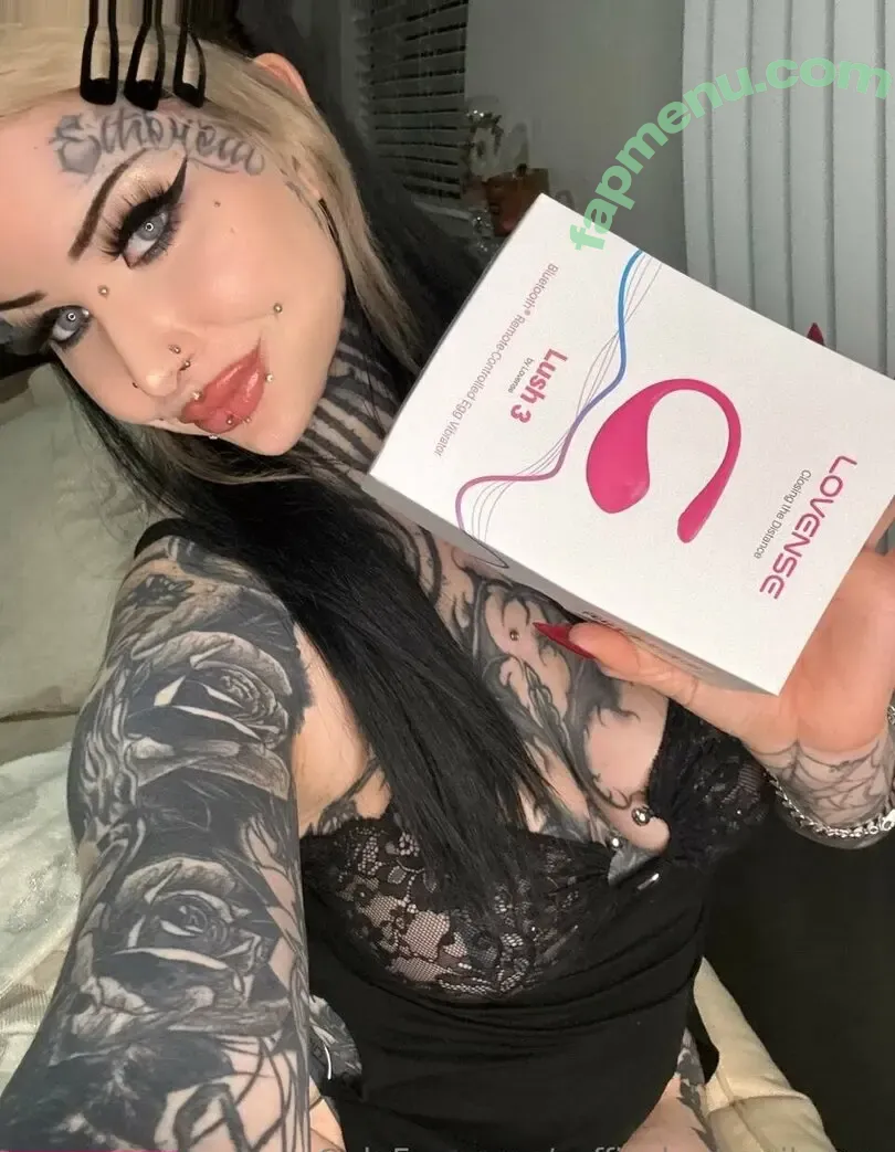 coffinshortyerikakay nude photo #0048 (coffinshorty)