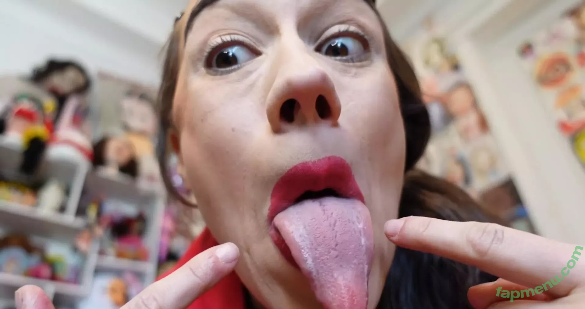 Colleen Ballinger nude photo #0006 (Miranda Sings / colleen)