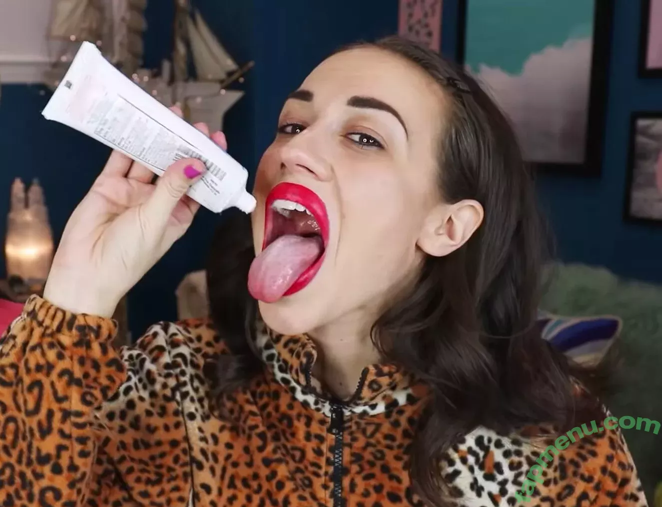 Colleen Ballinger nude photo #0015 (Miranda Sings / colleen)