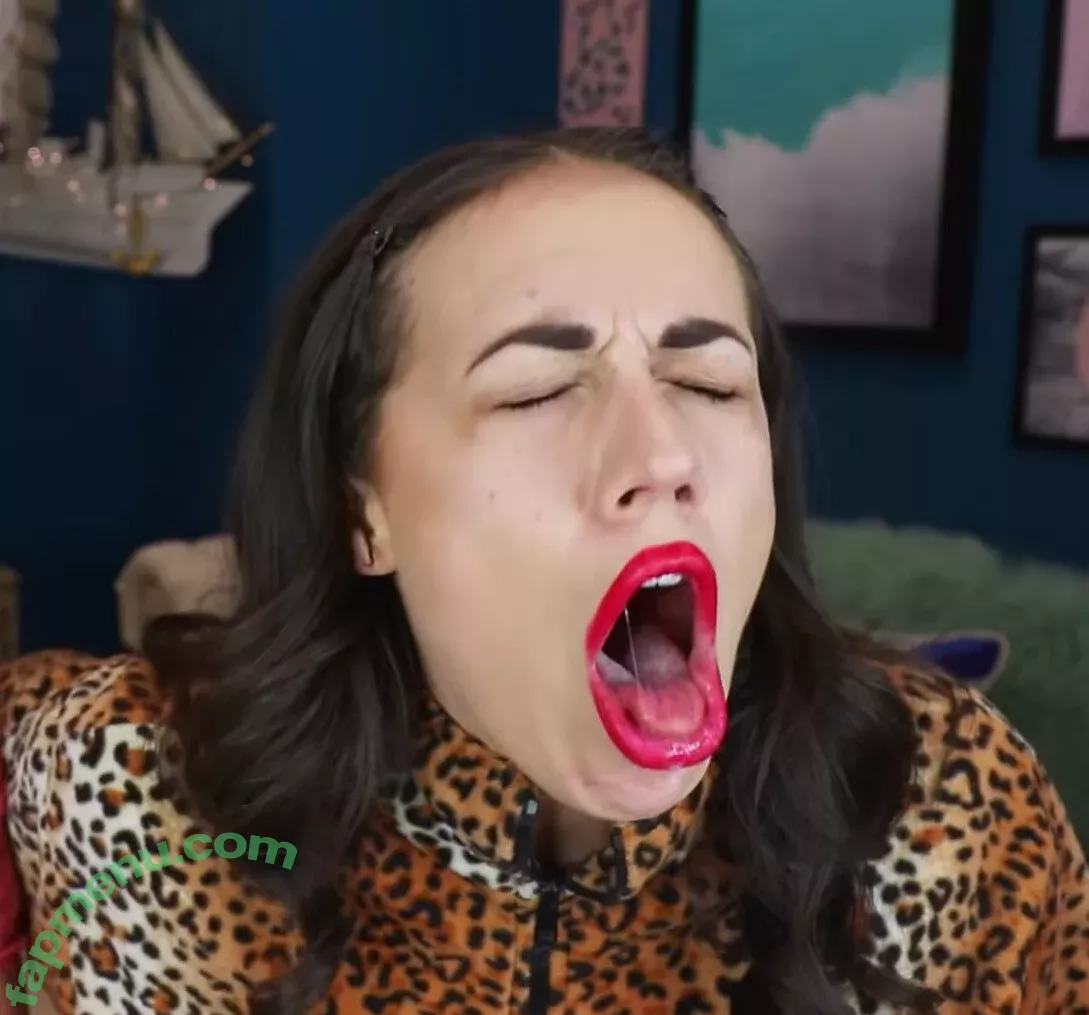 Colleen Ballinger nude photo #0017 (Miranda Sings / colleen)