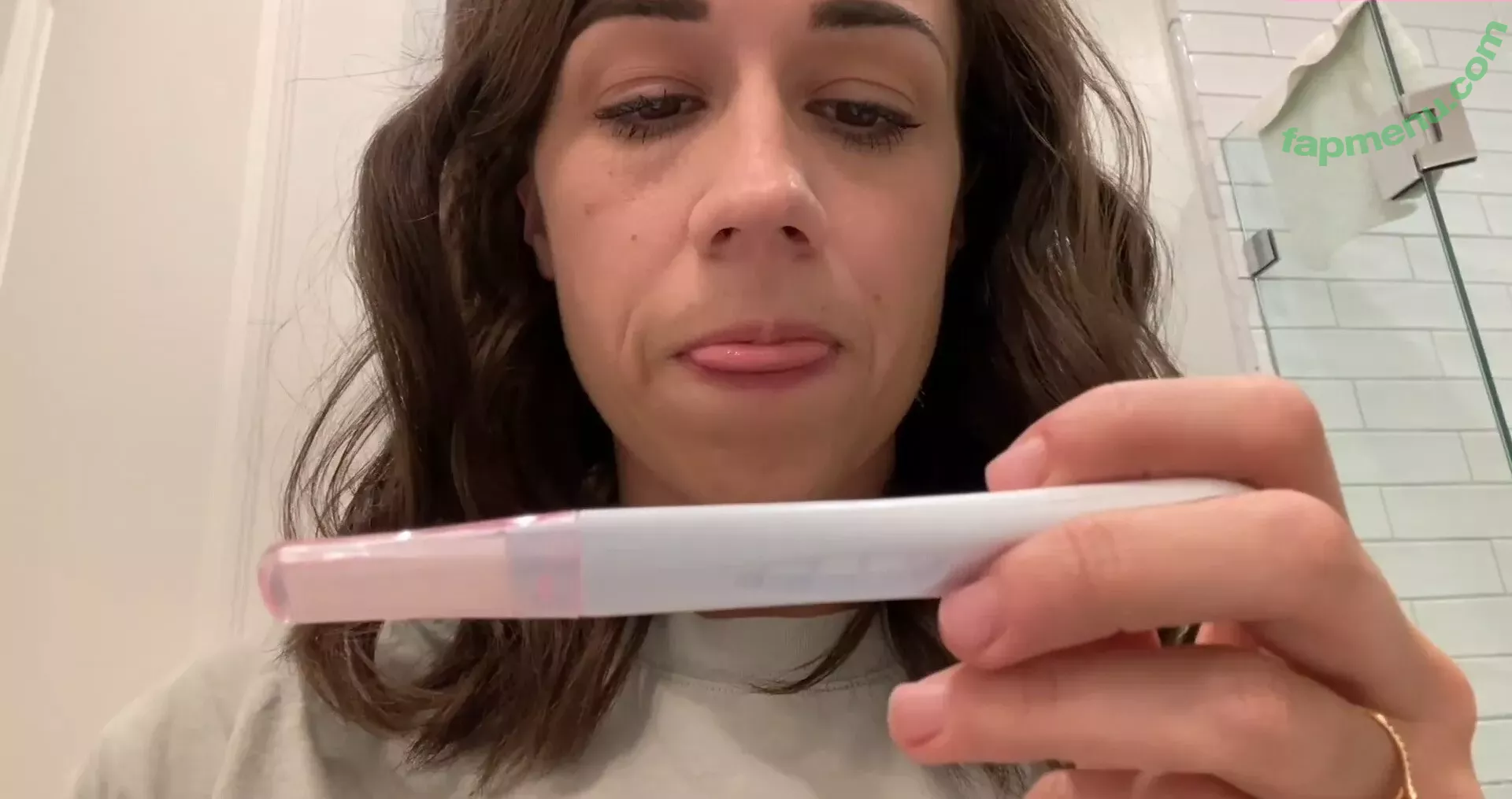 Colleen Ballinger nude photo #0020 (Miranda Sings / colleen)