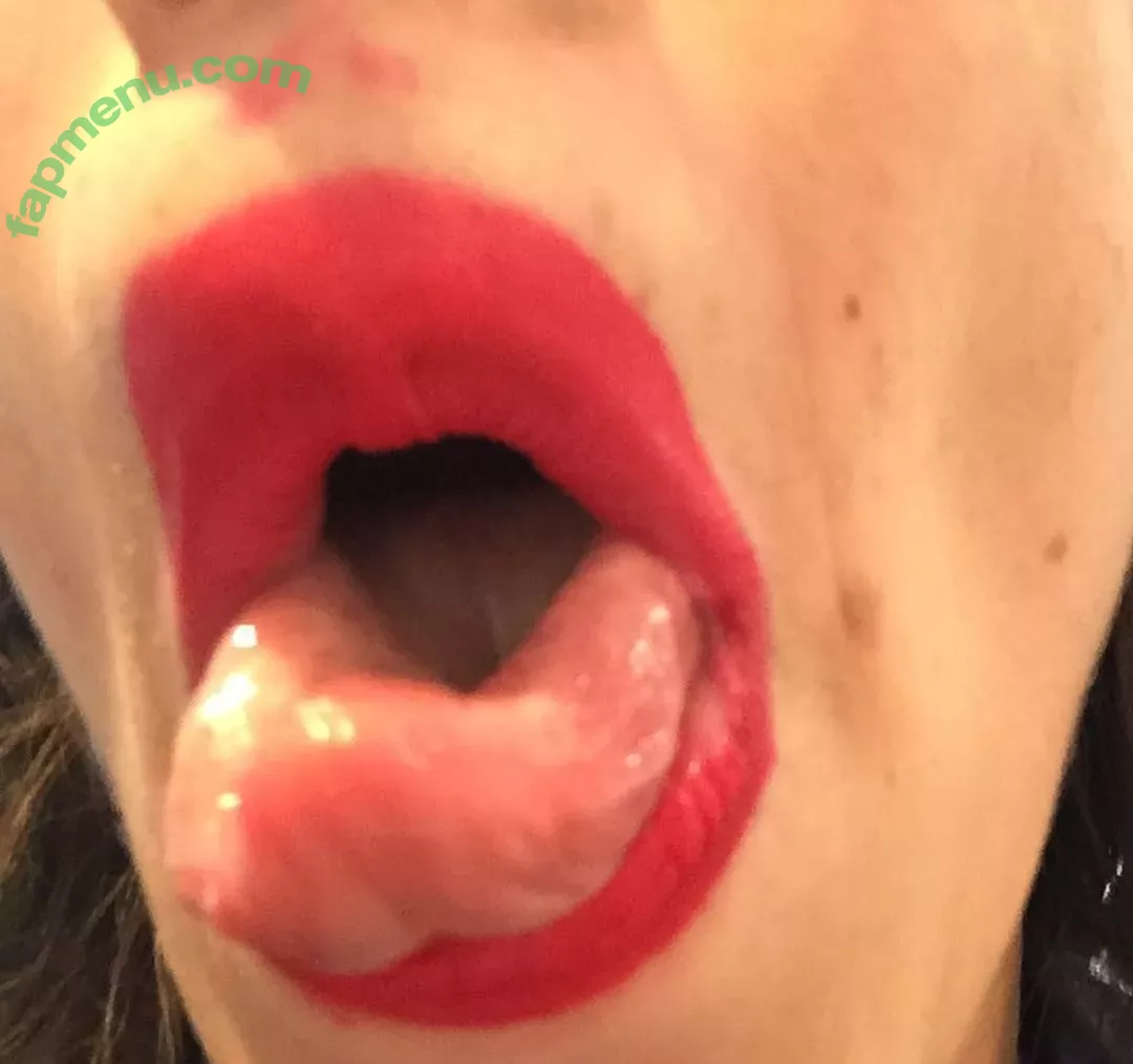 Colleen Ballinger nude photo #0021 (Miranda Sings / colleen)