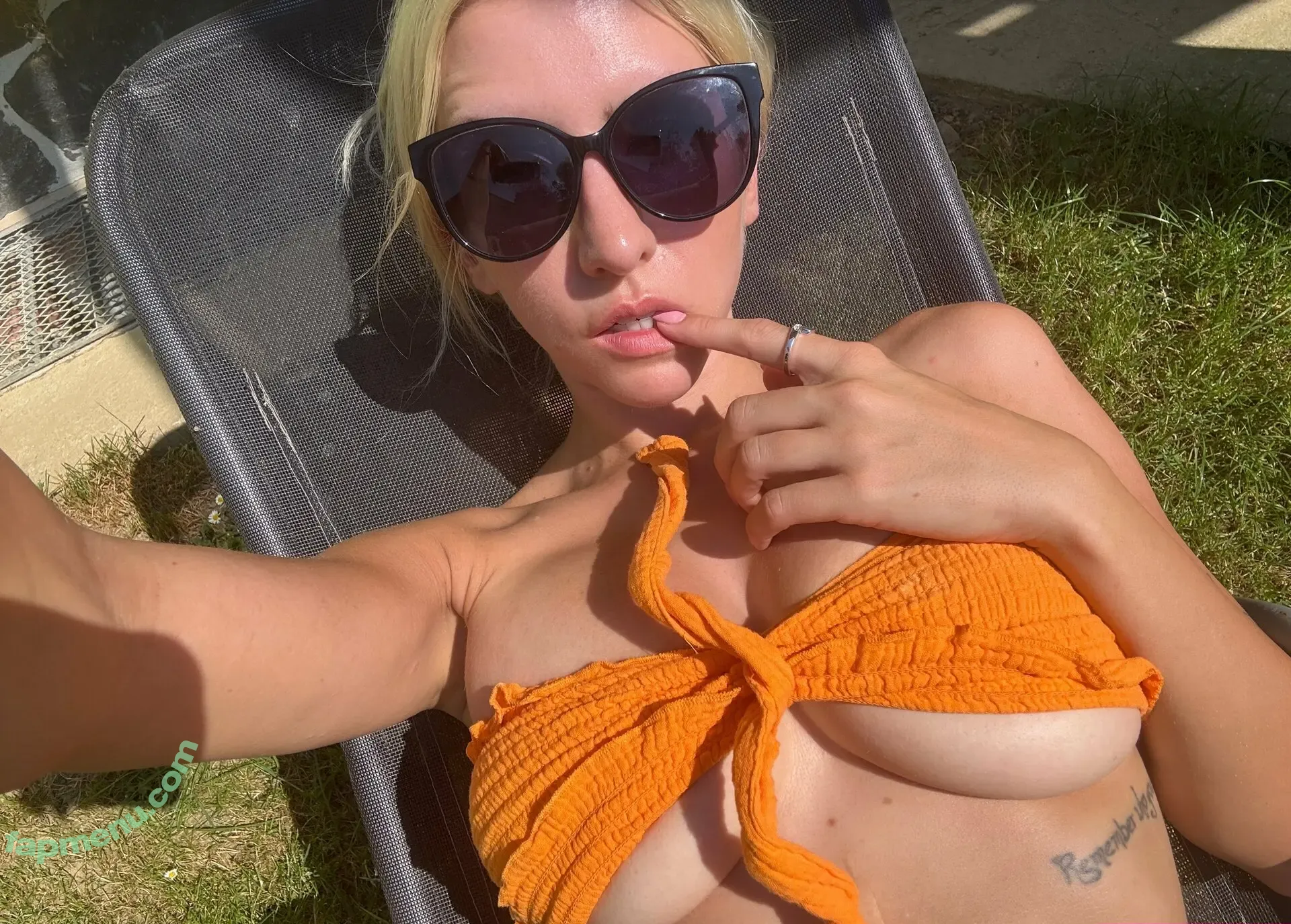 collieesi nude photo #0012 (colleesi11 / collie_twitch)