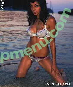 Collien Ulmen-Fernandes nude photo #0004 (Collien Ulmen Fernandes / collien_ulmen)