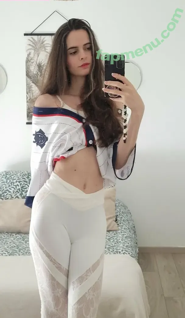 Colomblbl nude photo #0010 (Colomblbl)