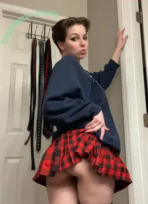 ComfyGrimRose / comfygrimmz nude photo #0013