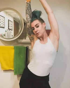 Comicbookgirl19 / DanikaXIX / pirateflagnislandgirl nude photo #0207