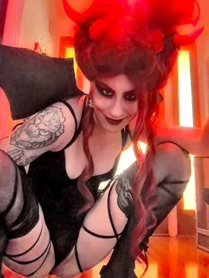 Comicbookgirl19 / DanikaXIX / pirateflagnislandgirl nude photo #0240